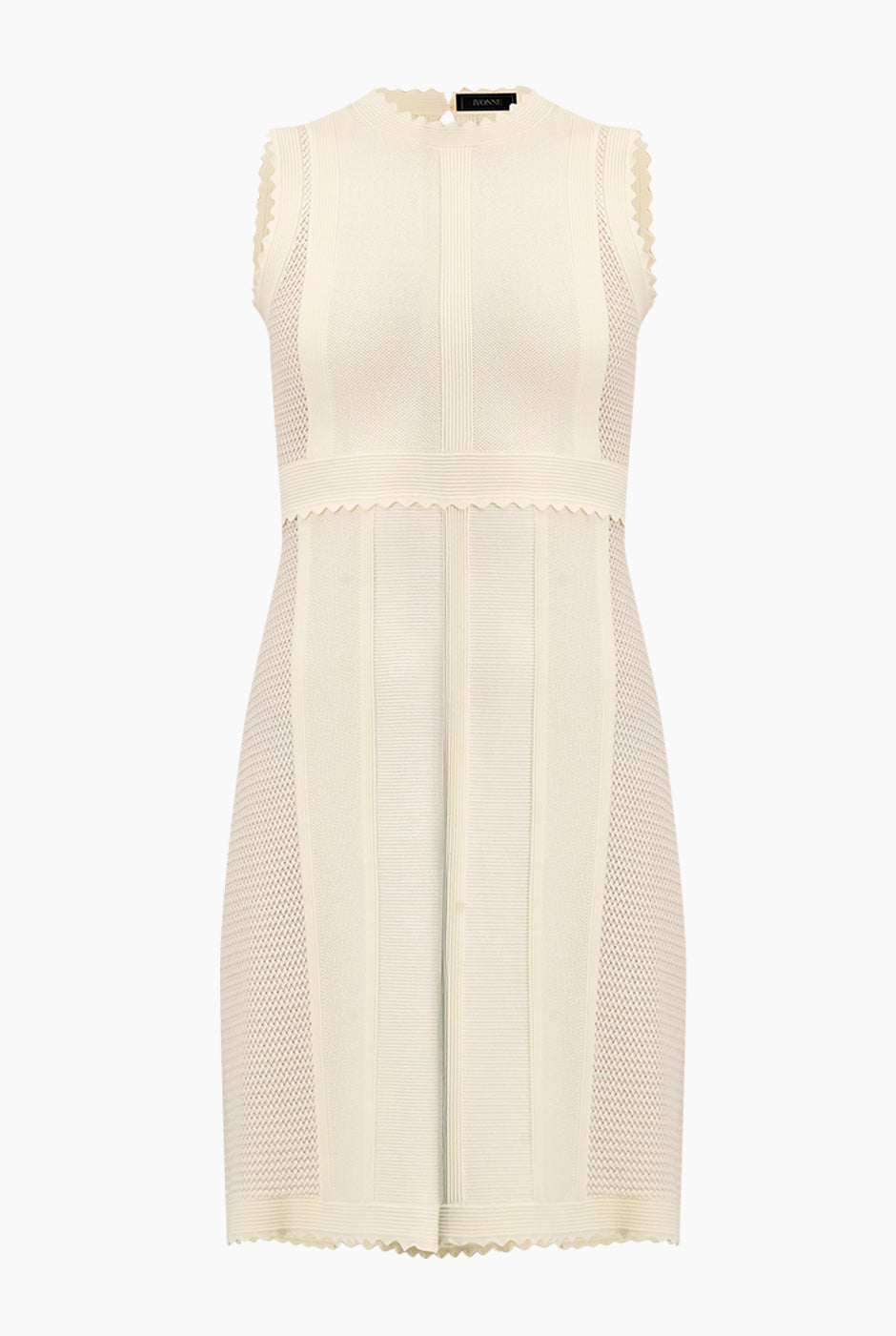 Vestido Pointelle en hueso con bordes ondulados y textura de punto