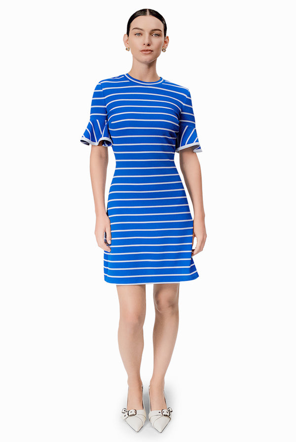 Vestido corto tejido de manga corta