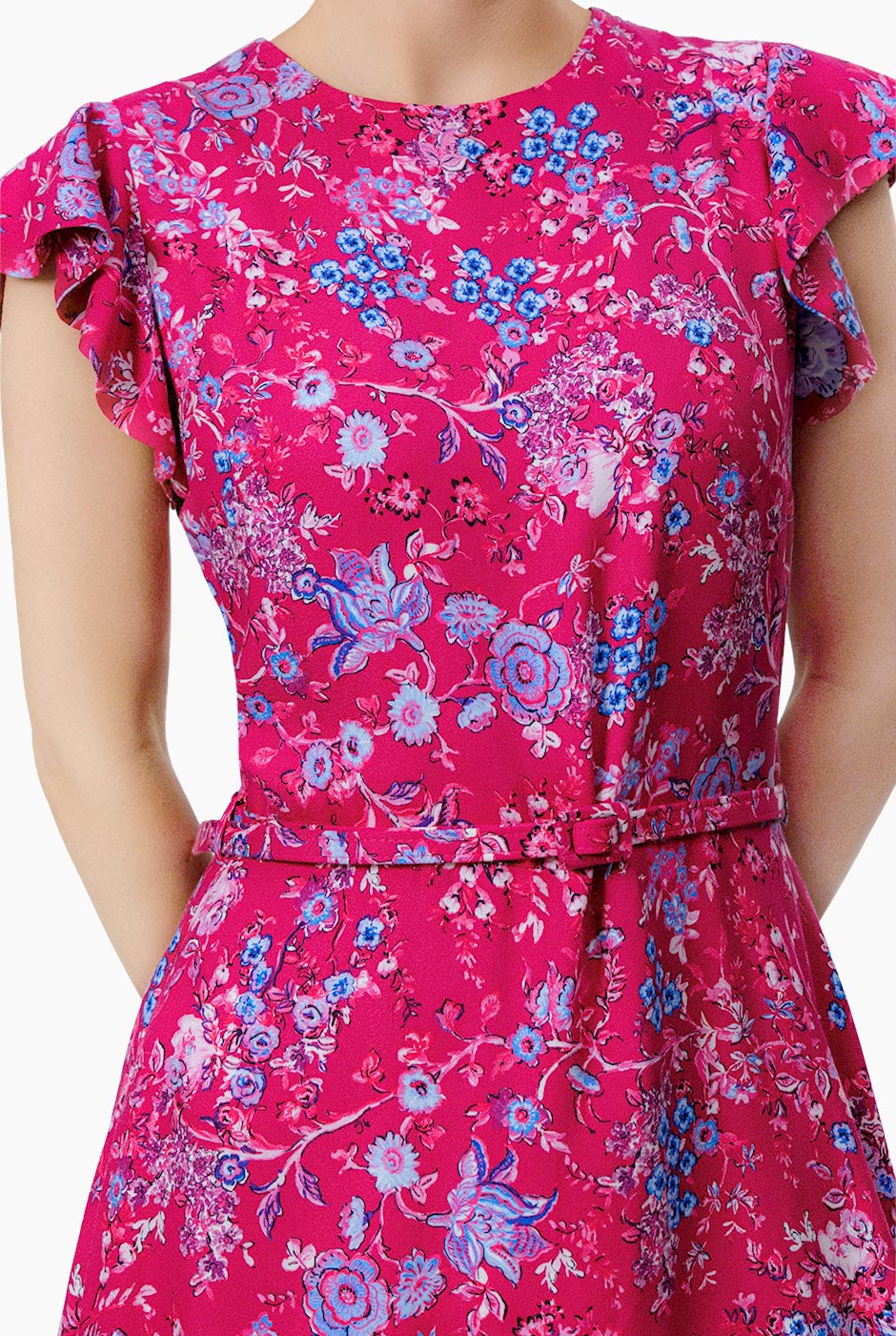 Vestido corto fucsia con estampado floral y manga olan