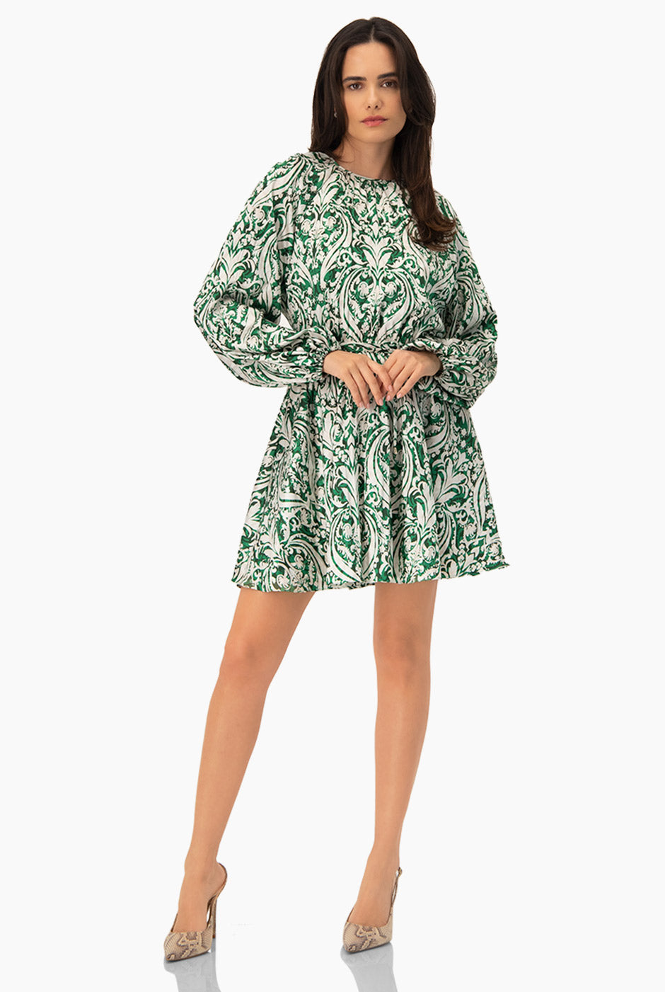 Vestido corto verde con estampado floral y mangas farol