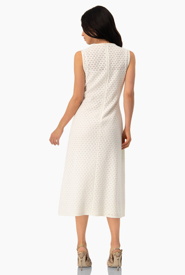 Vestido tejido corto sin mangas