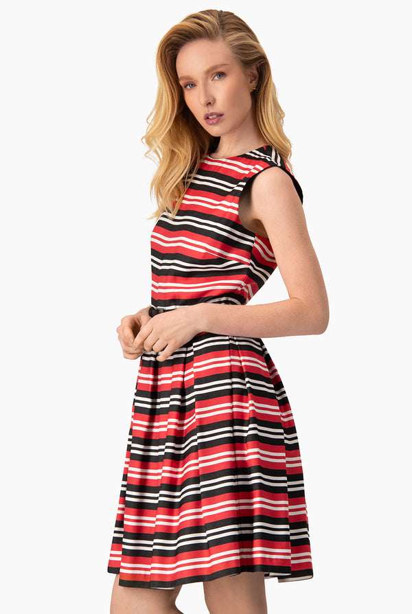 Vestido de rayas sin mangas