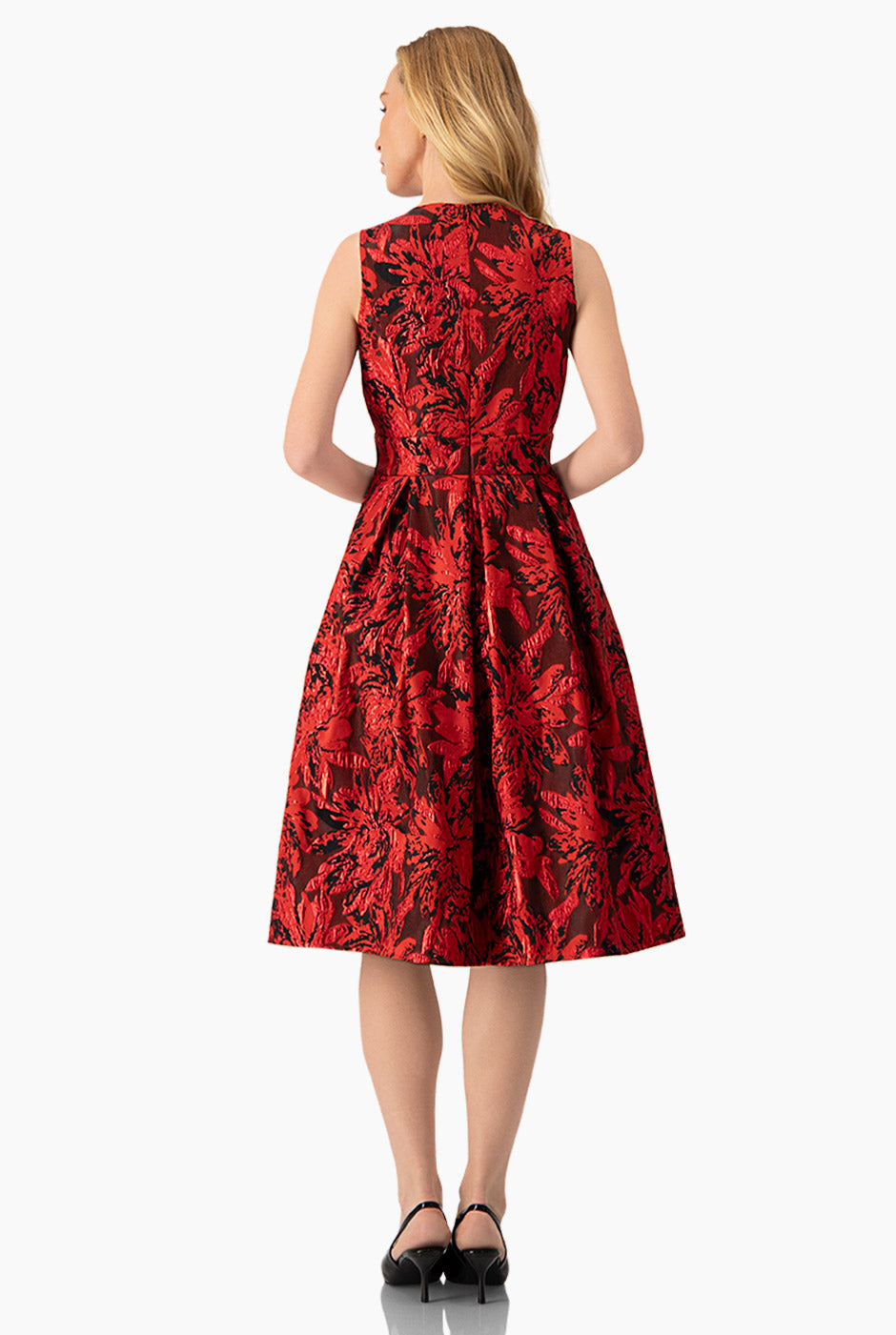 Vestido midi rojo floral sin mangas con cuello redondo