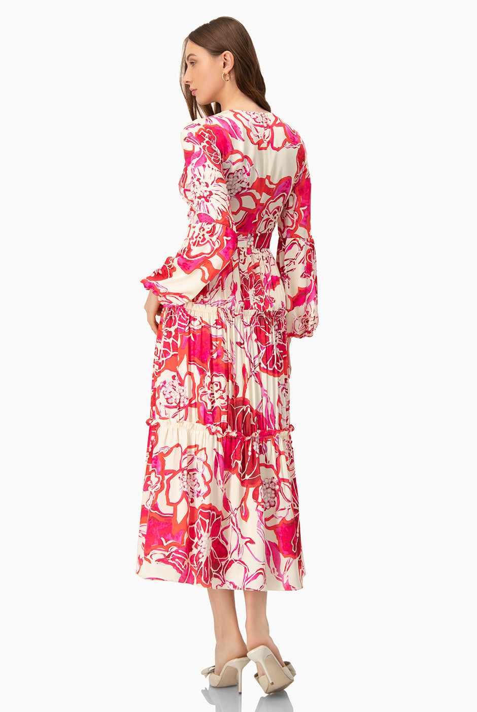 Maxi vestido fucsia con manga larga abullonada y estampado floral