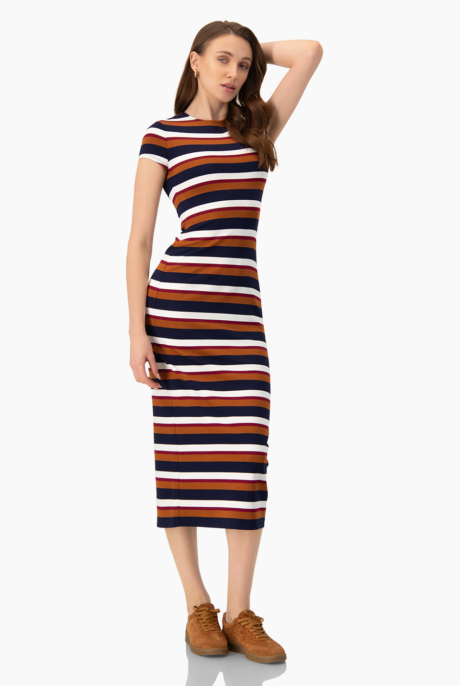 Vestido largo multicolor con mangas cortas tipo cap