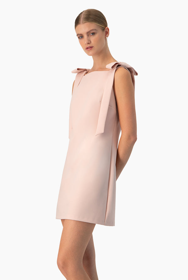 Vestido corto con cintas