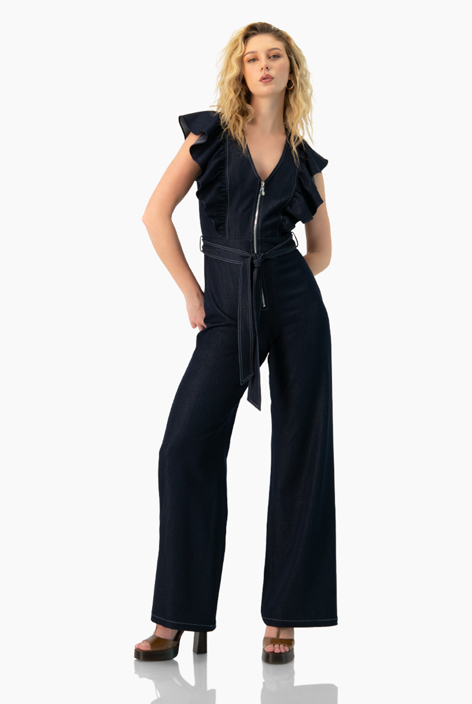 Jumpsuit azul marino con escote V y mangas volantes