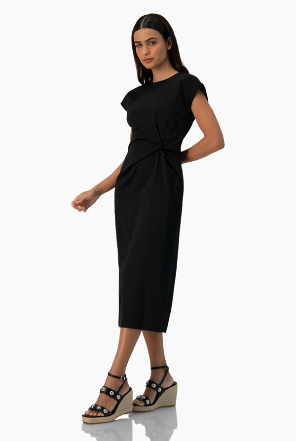 Vestido negro de hombro caido