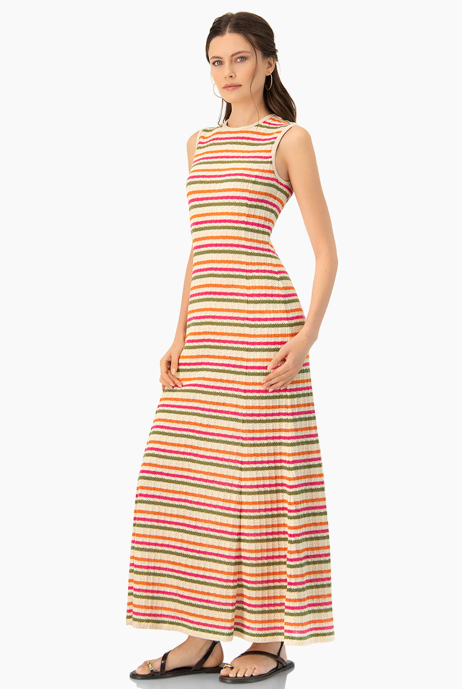 Vestido largo multicolor sin mangas con estampado de rayas
