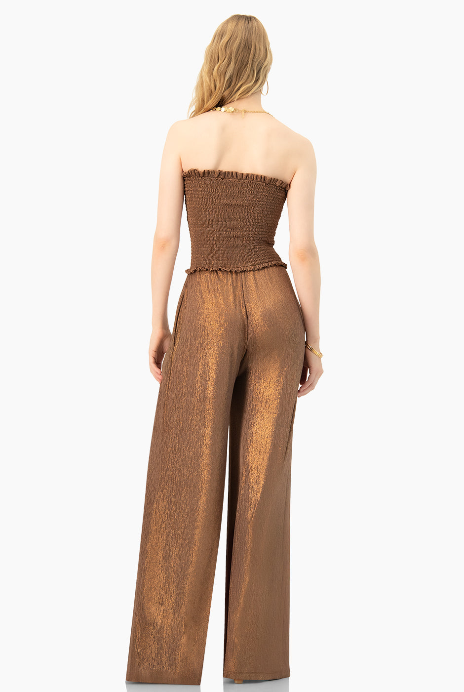 Jumpsuit strapless cobre con detalle smock y pierna amplia