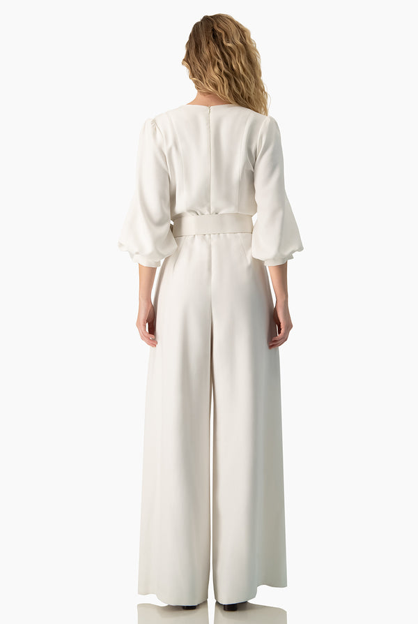 Jumpsuit blanco de manga globo
