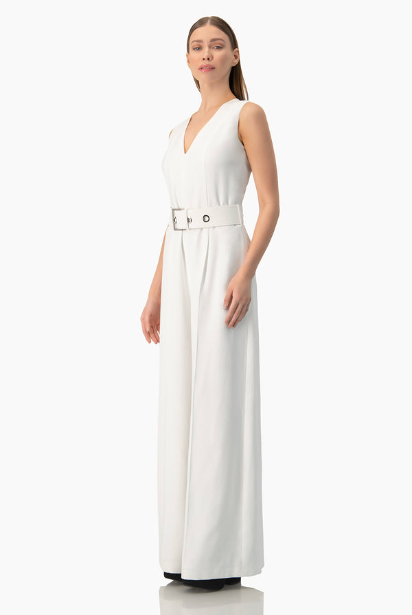 Jumpsuit blanco sin mangas