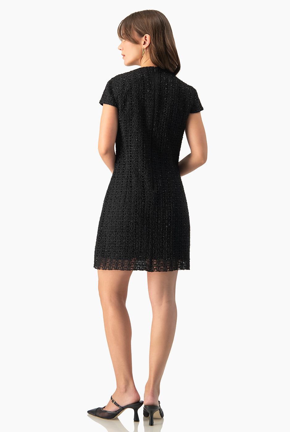 Vestido Ivonne corto negro con detalle de chaquira
