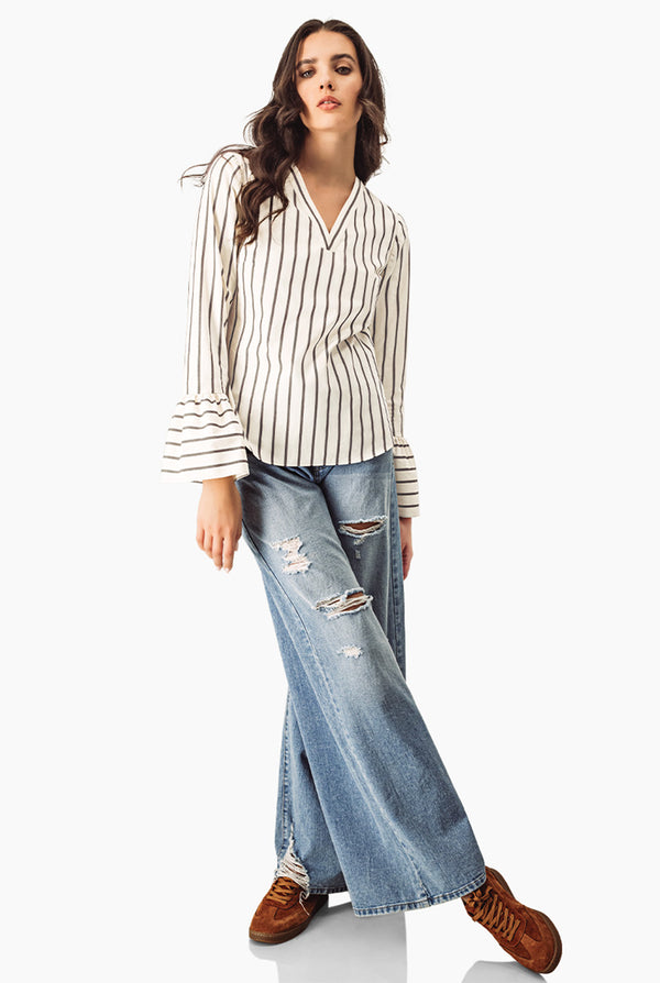 Camisa rayada de escote en V