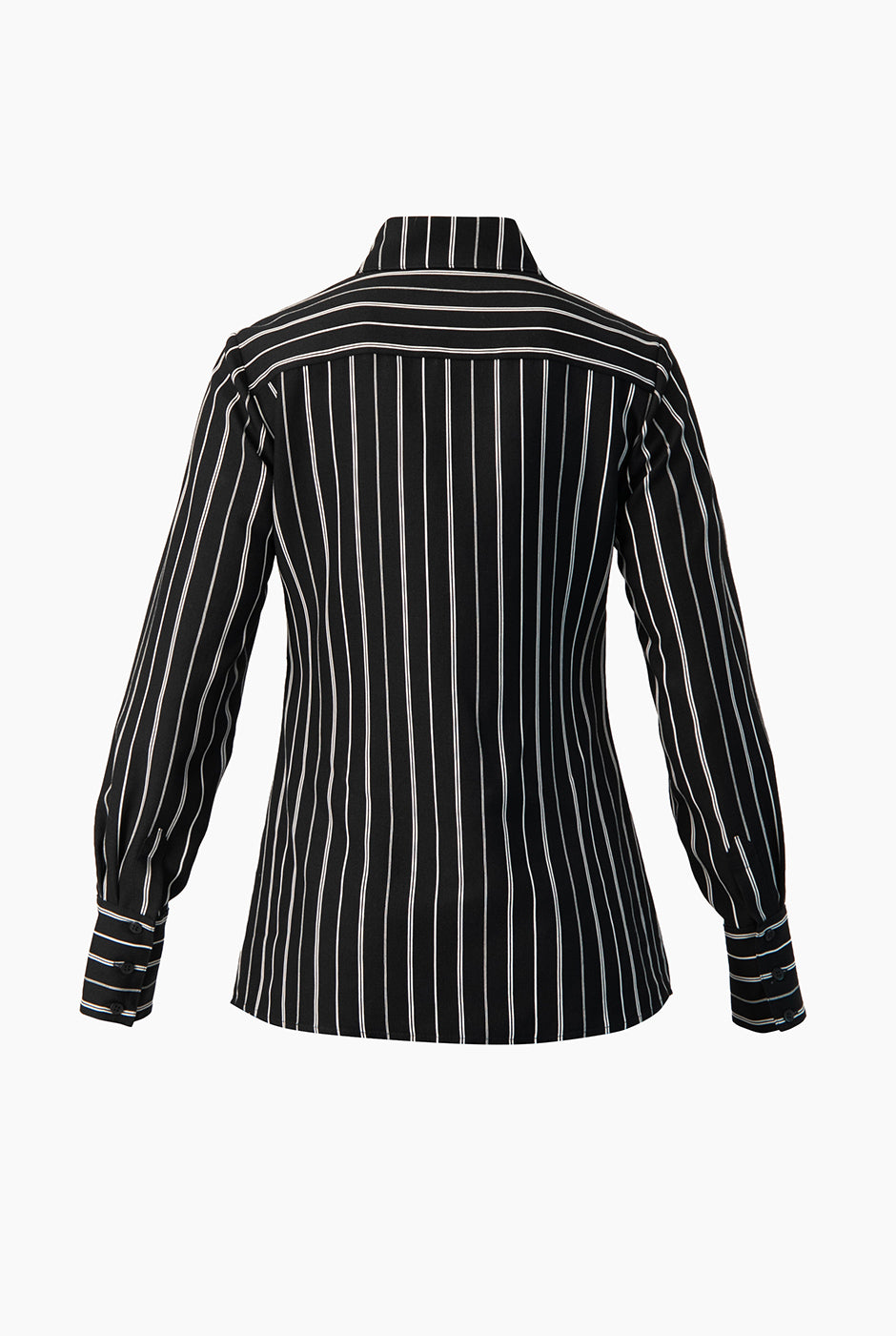 Camisa recta negra con rayas verticales y mangas largas
