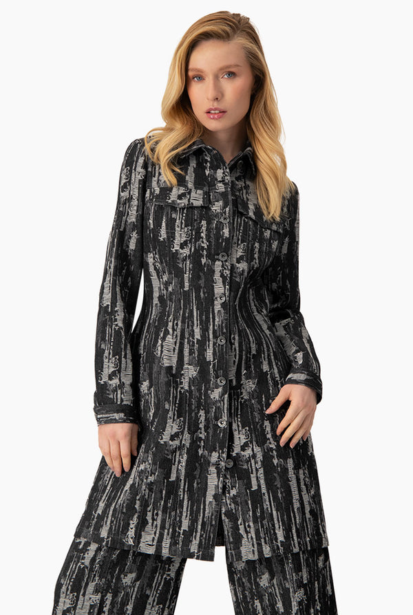 Chamarra larga denim con bolsillos