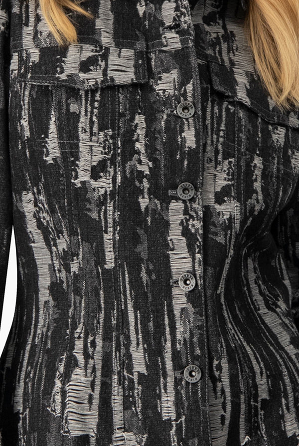 Chamarra larga denim con bolsillos