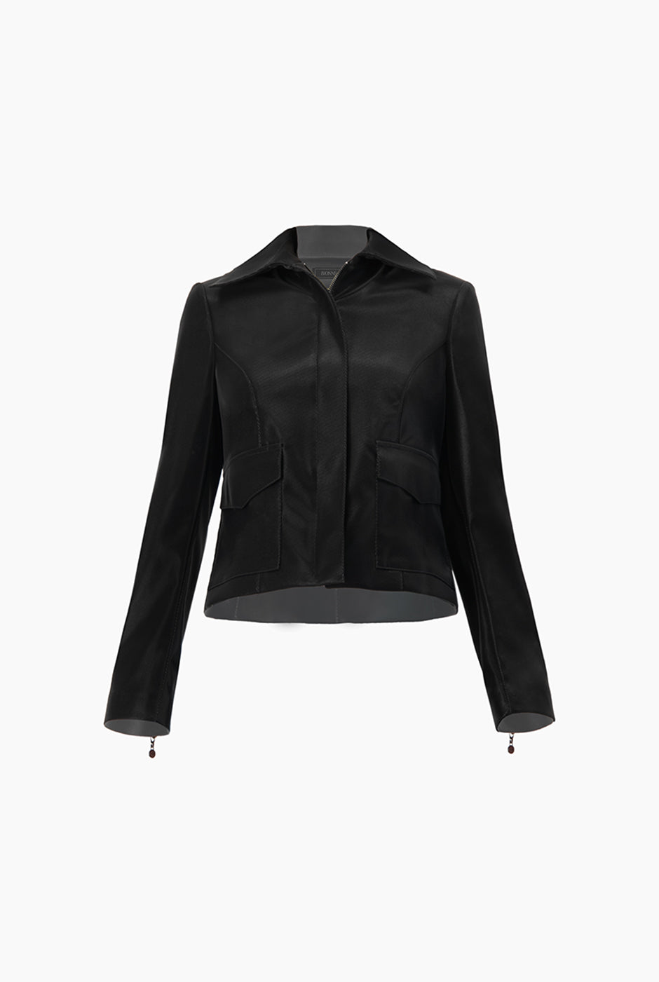 Chamarra Biker negra corta con cierre y bolsillos