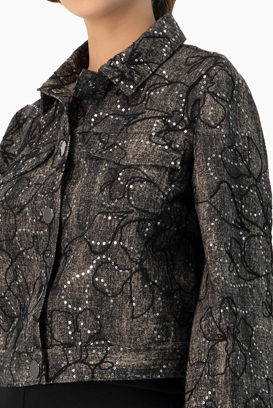 Chamarra Biker Negra con bolsillos y brillo