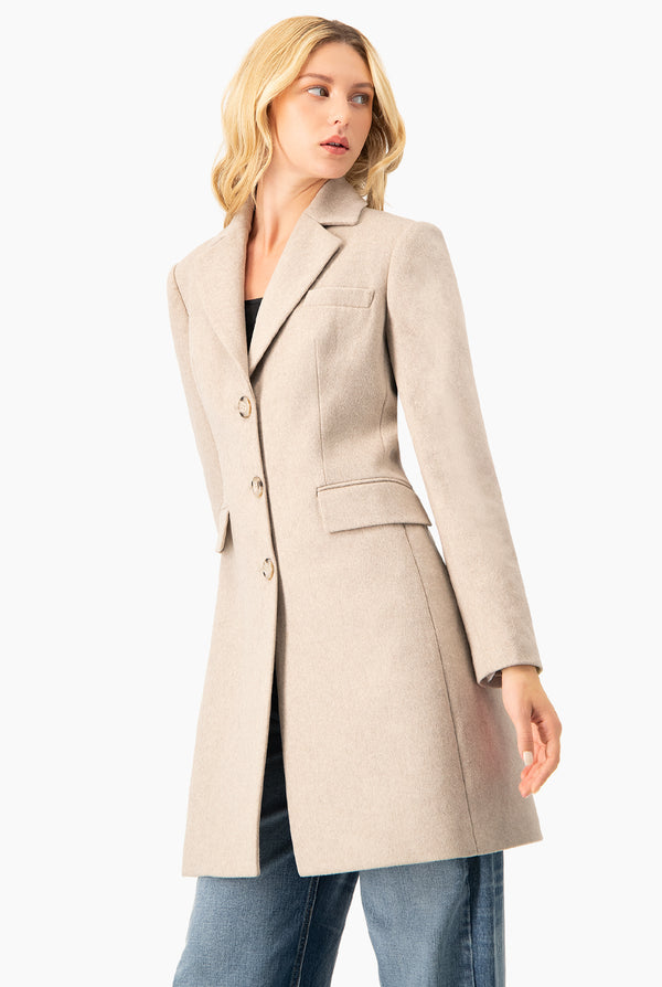 Abrigo largo con botones