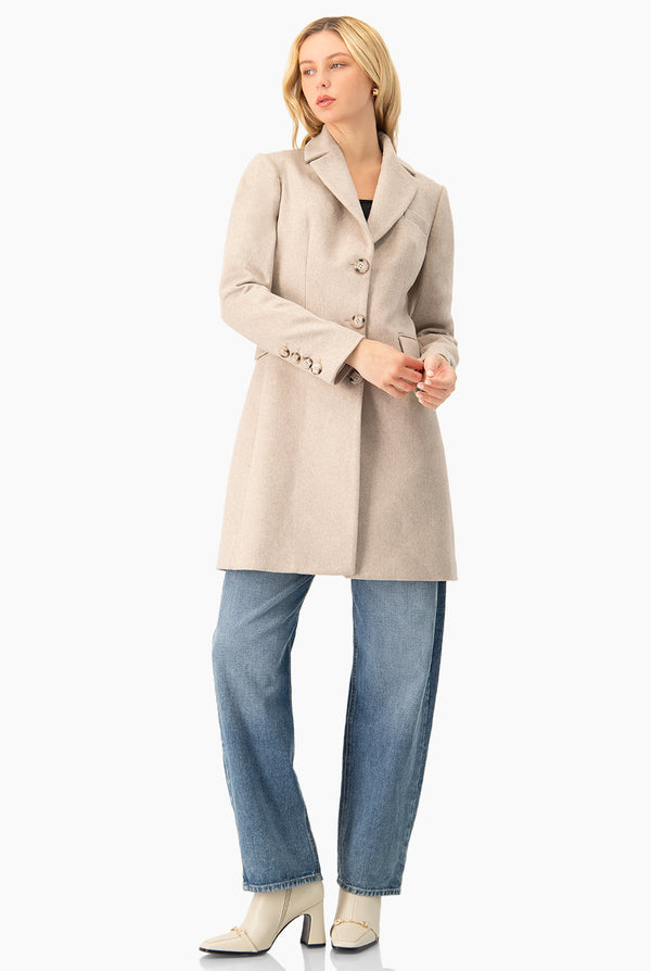 Abrigo largo con botones