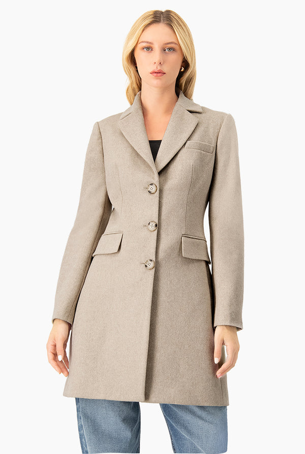 Abrigo largo con botones