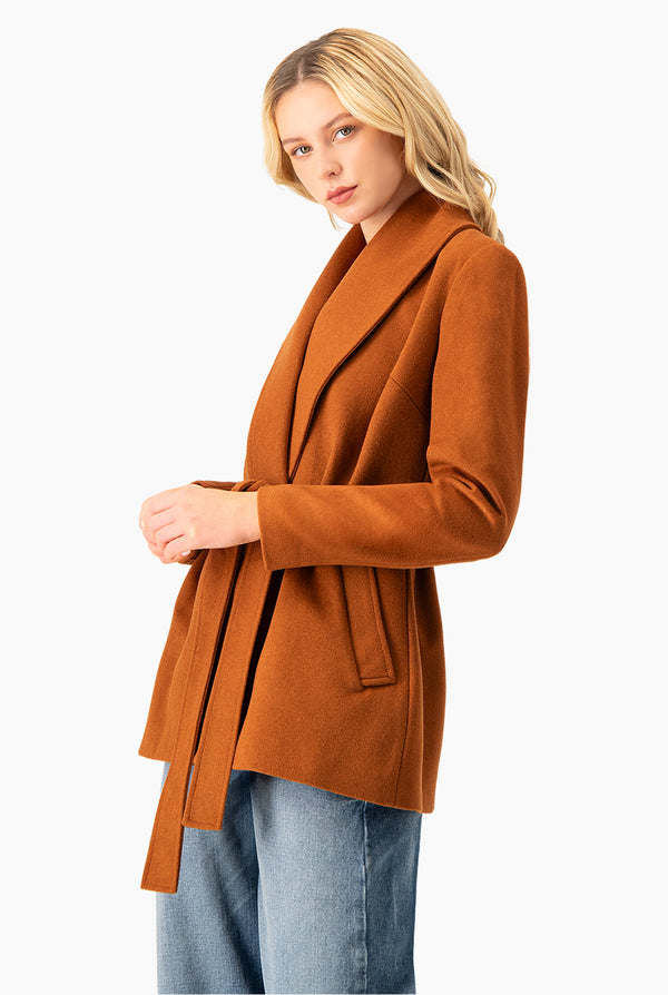 Abrigo con cinta en cintura