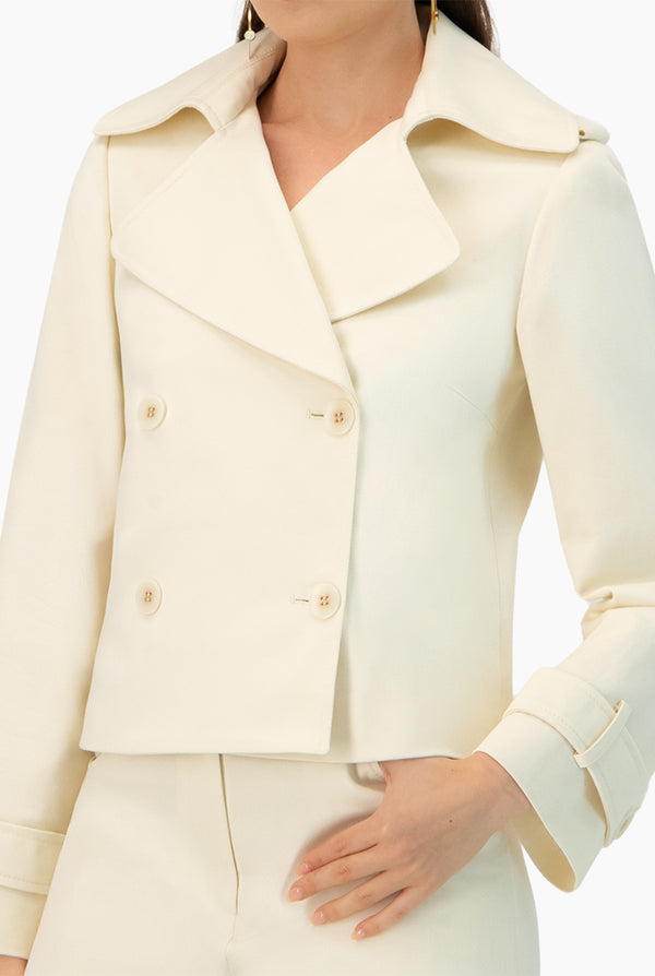 Gabardina corta con botones