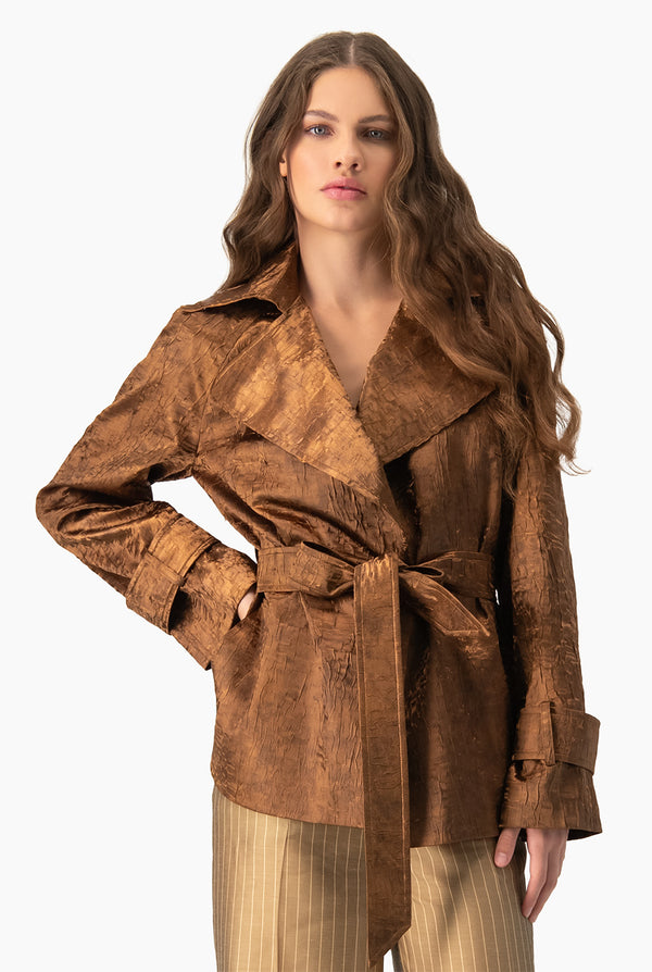 Trench cruzado con cinta