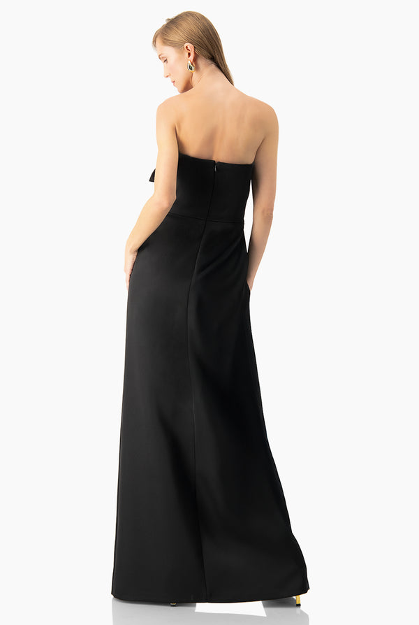 Vestido liso strapless con abertura