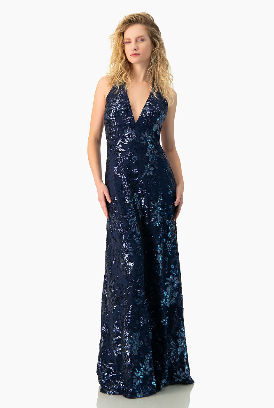 Vestido halter largo de lentejuelas azul marino de noche