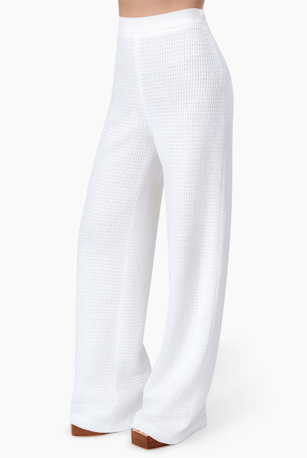 Pantalon tejido en tono blanco