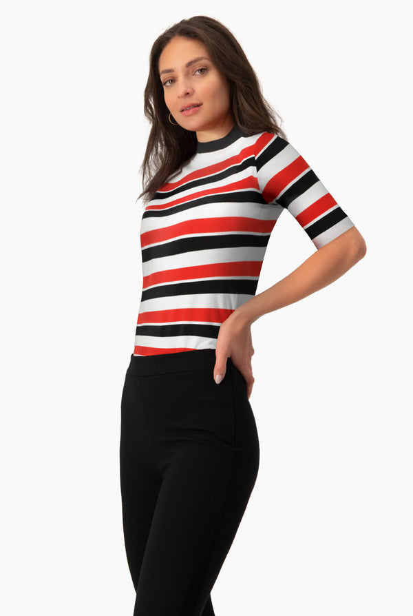 Blusa rayada de cuello alto