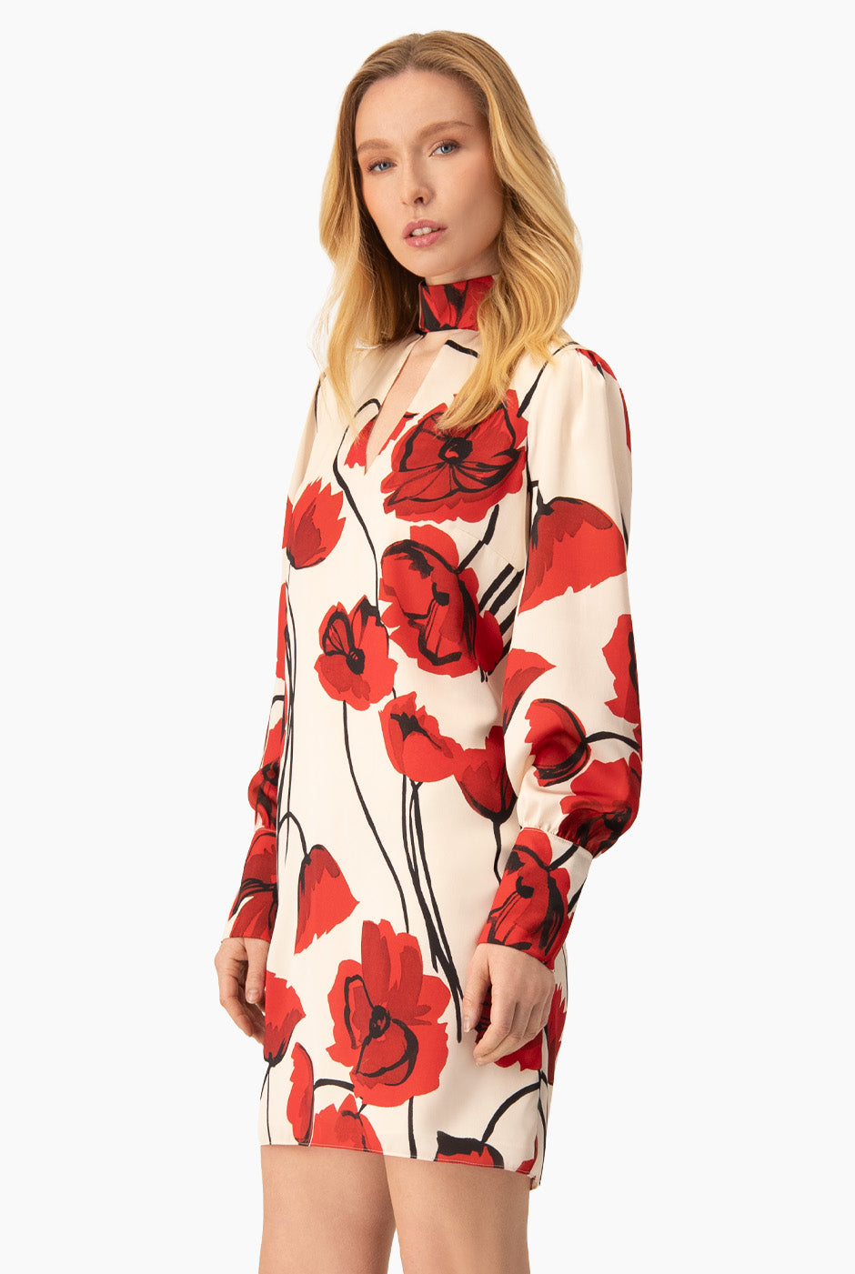 Vestido corto floral de manga larga