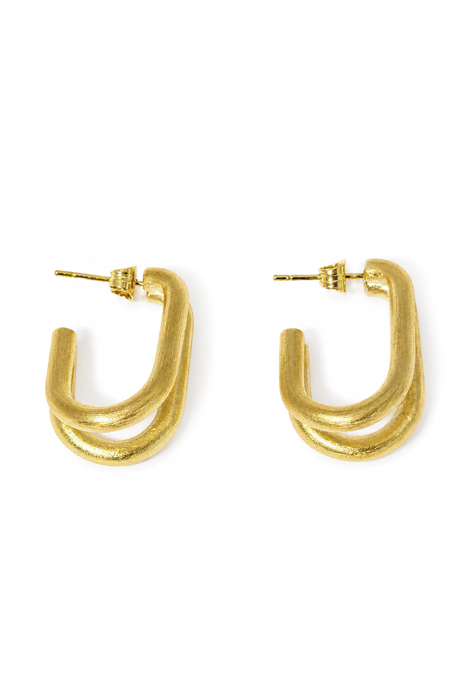 Aretes Double con diseño de doble aro entrelazado en dorado