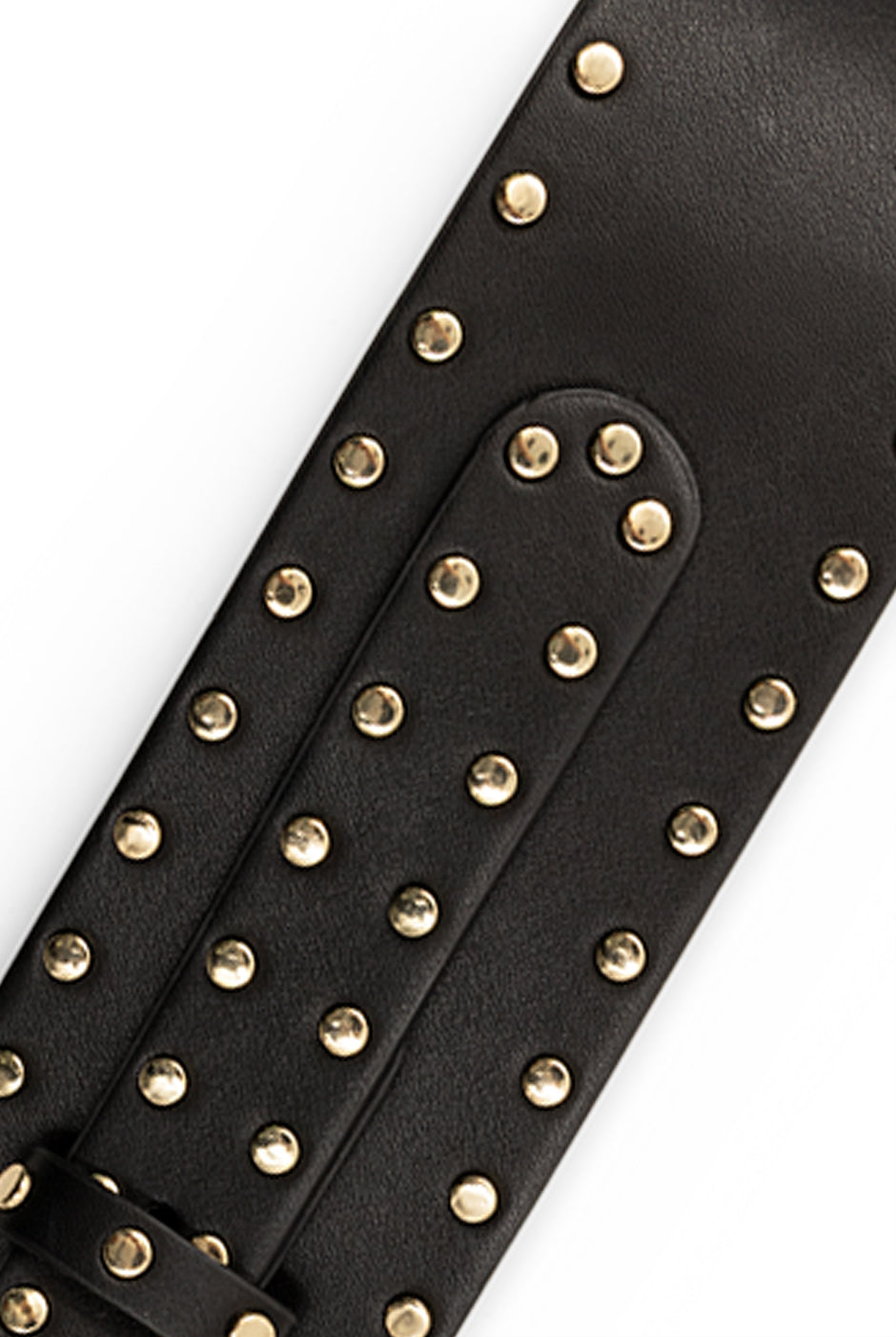Cinturón asimétrico negro con tachuelas y hebilla dorados