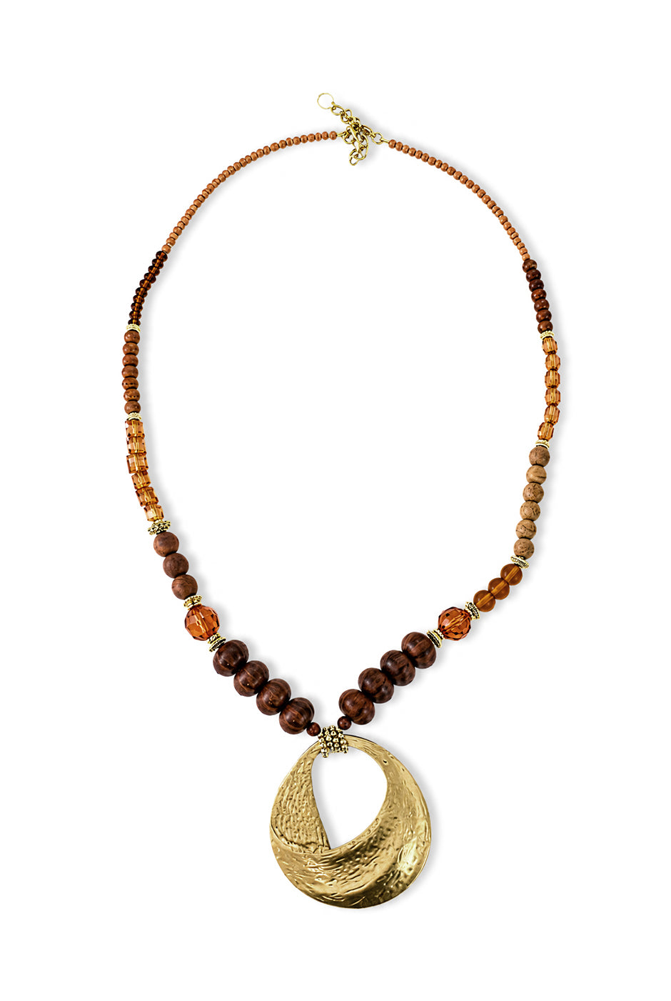 Collar Golden Charm con cuentas y dije metálico dorado