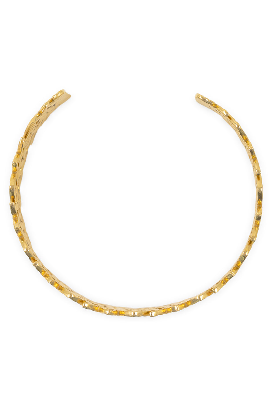 Brazalete dorado ajustable con diseño calado