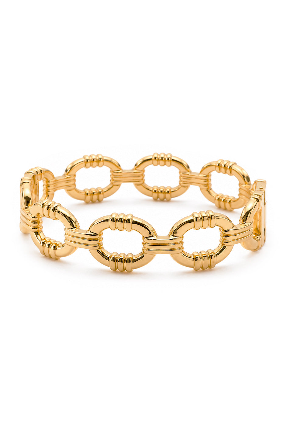 Brazalete dorado con diseño de eslabones elegantes