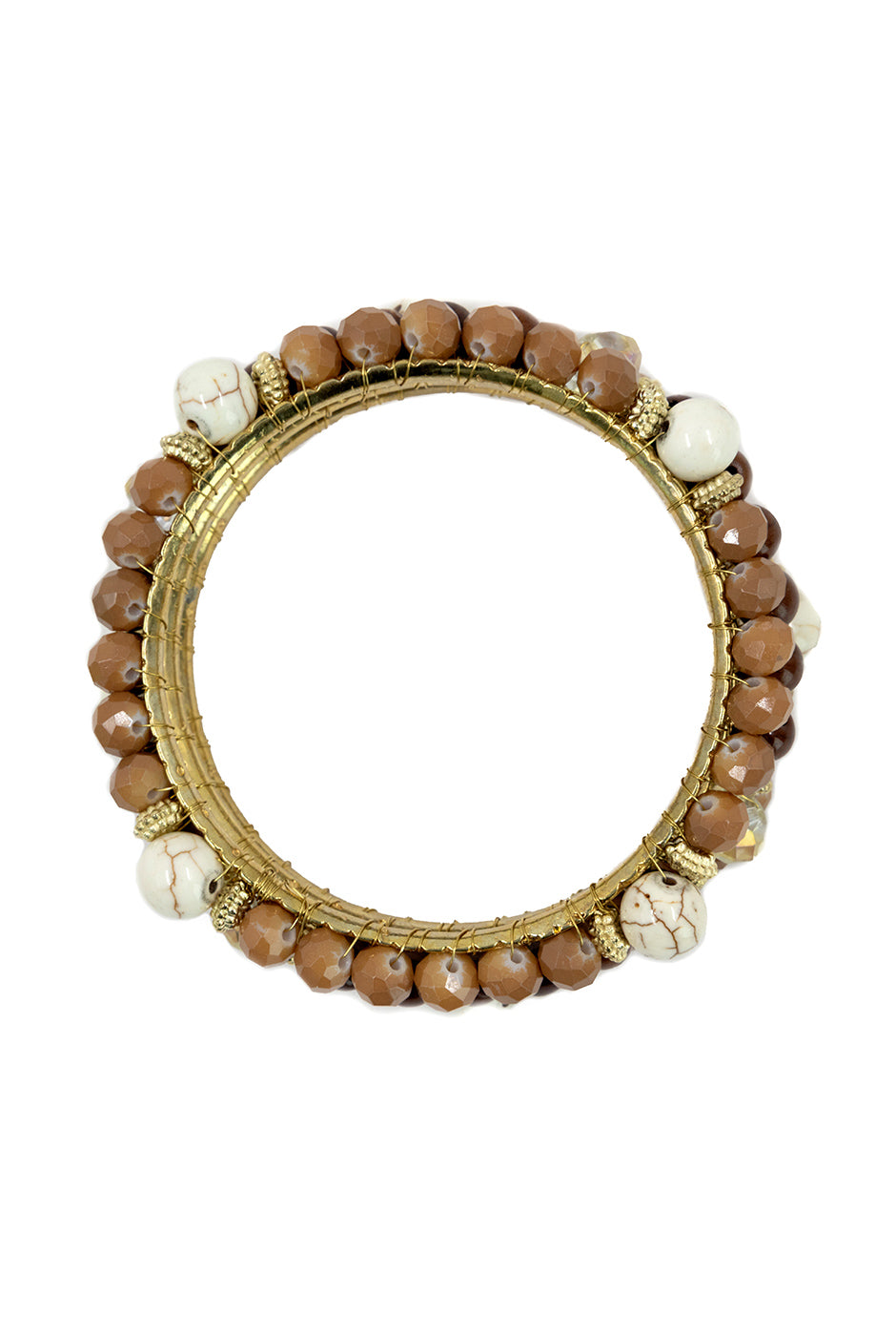 Set de tres pulseras marrones con cuentas y detalles dorados