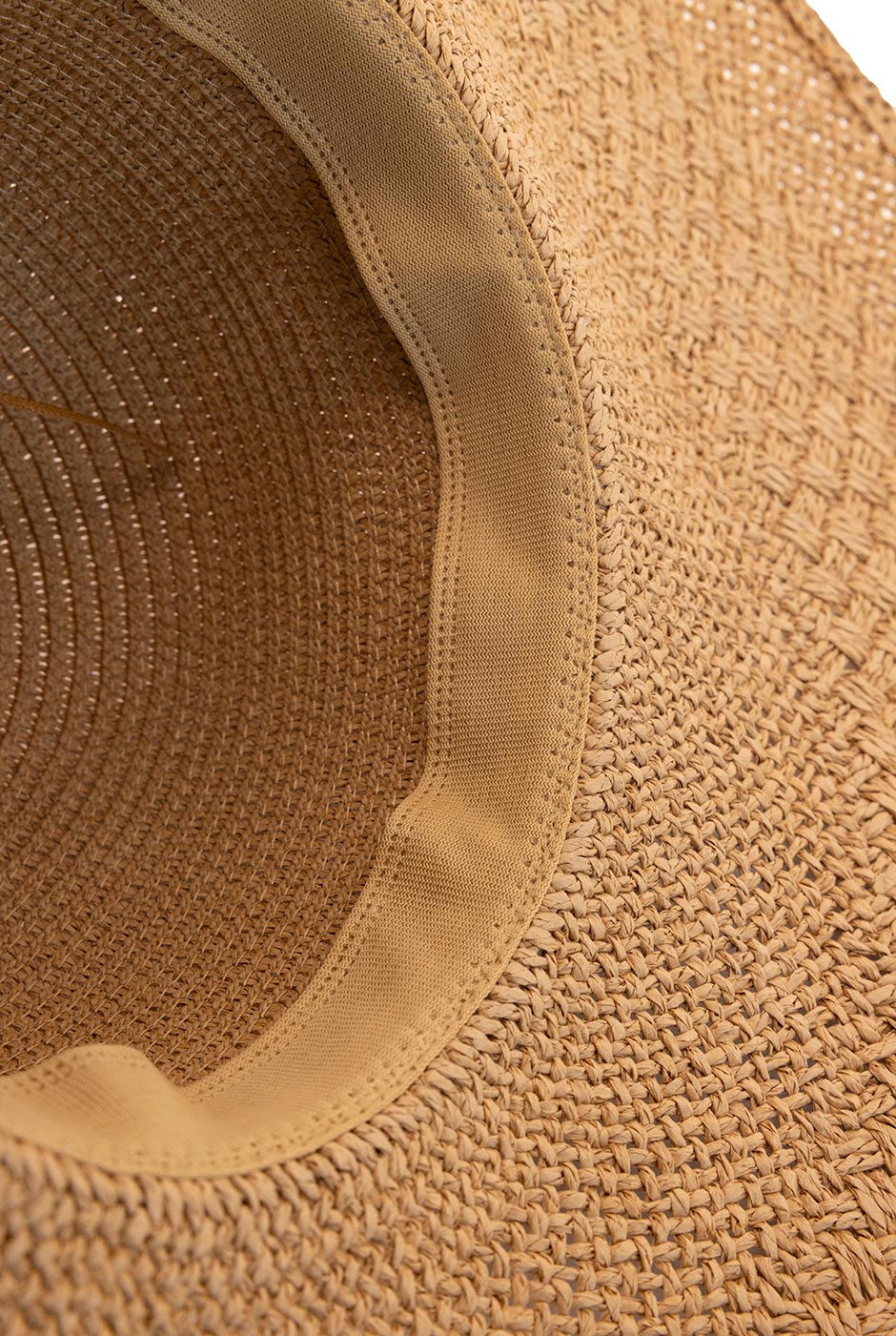 Sombrero maxi café con ala ancha y cinta negra