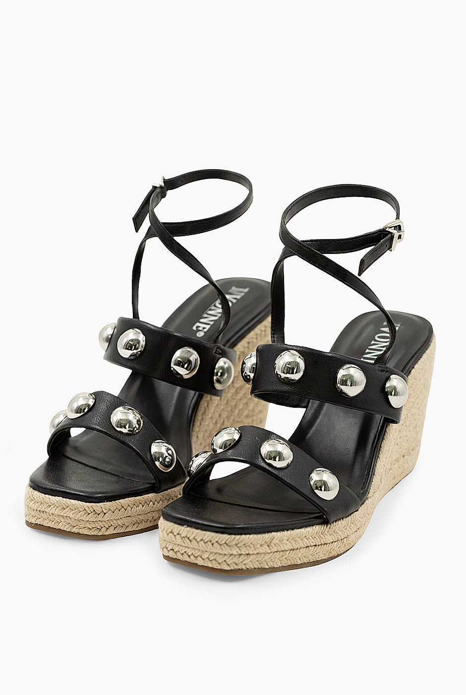 Sandalia Maxi Studs negra con cuña y tachuelas metálicas