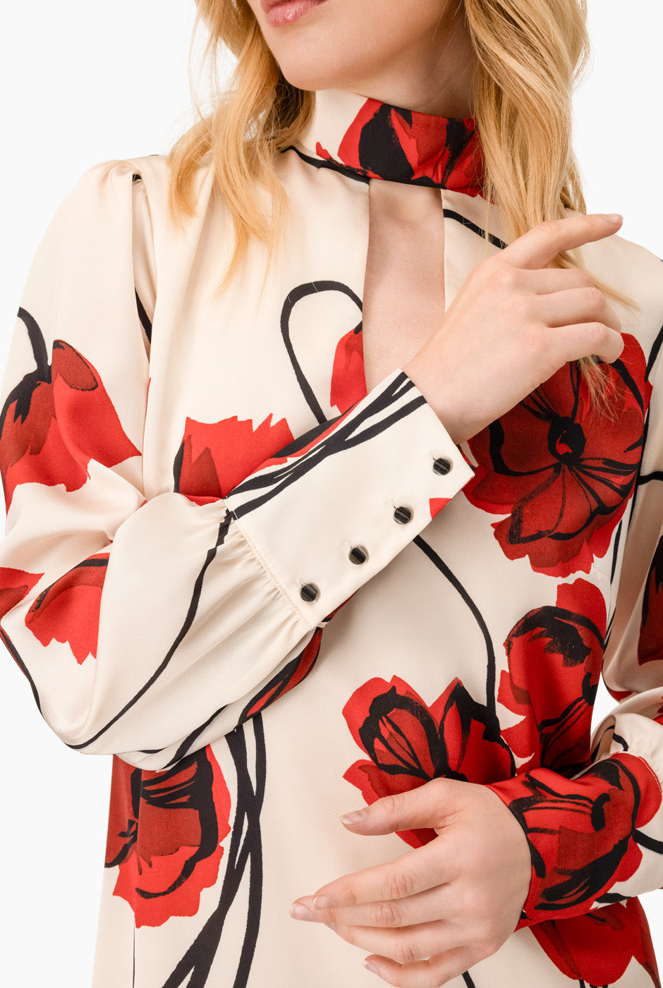 Vestido corto floral de manga larga