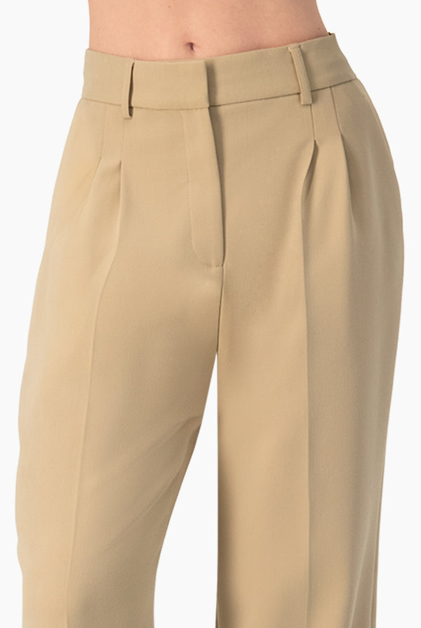 Pantalon amplio sastreado con bolsillos traseros simulados