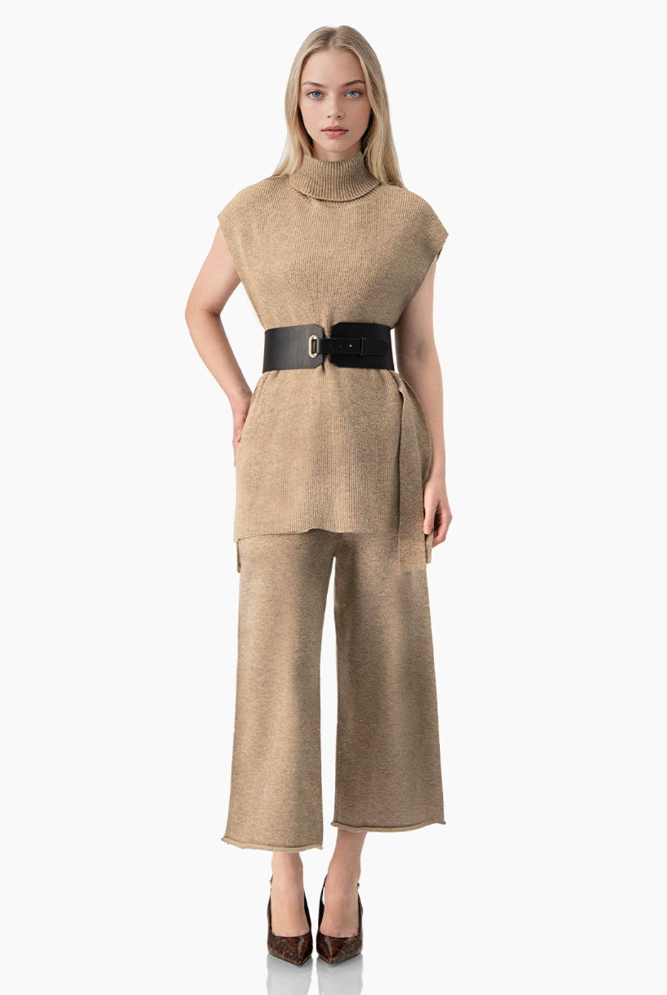 Set de chaleco beige de punto grueso con pantalón ancho