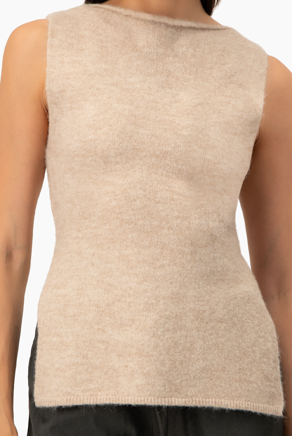 Chaleco Wool Blend natural con aberturas laterales