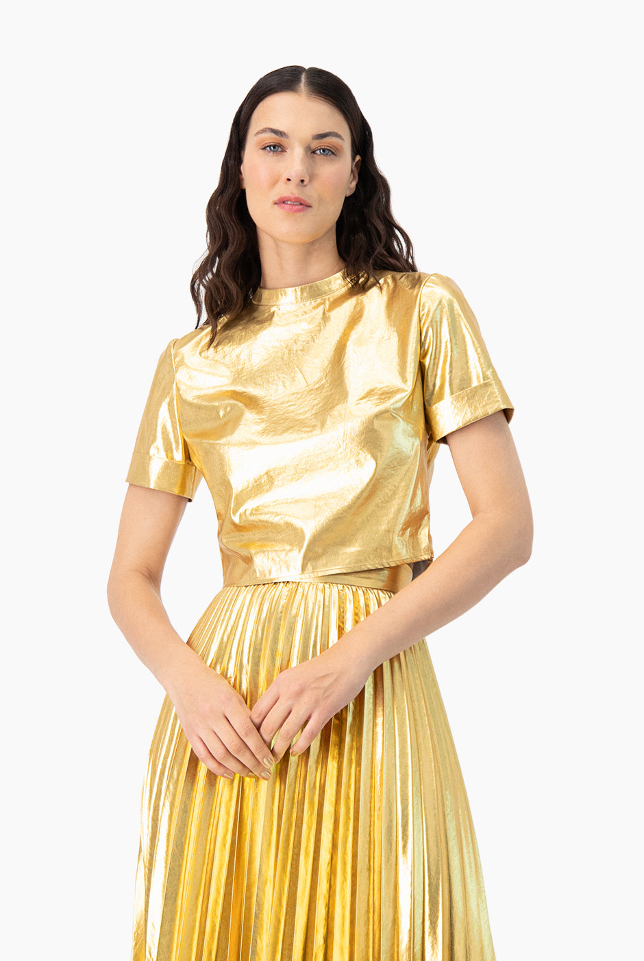 Blusa recta de manga corta color dorada