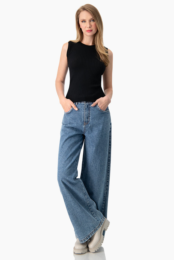 Blusa sin mangas color negro