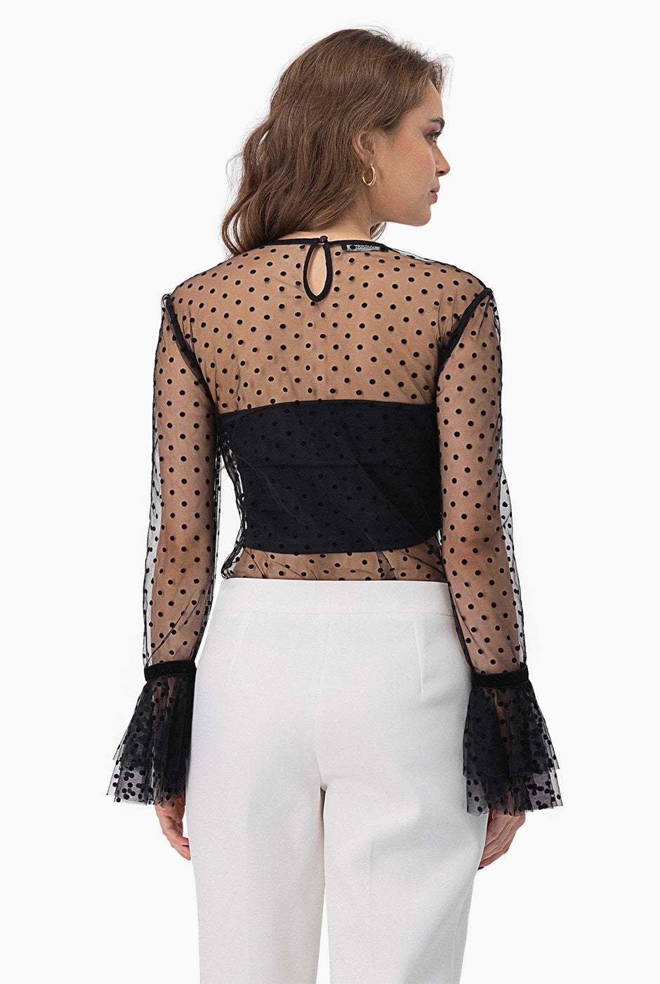 Blusa con transparencia y lunares