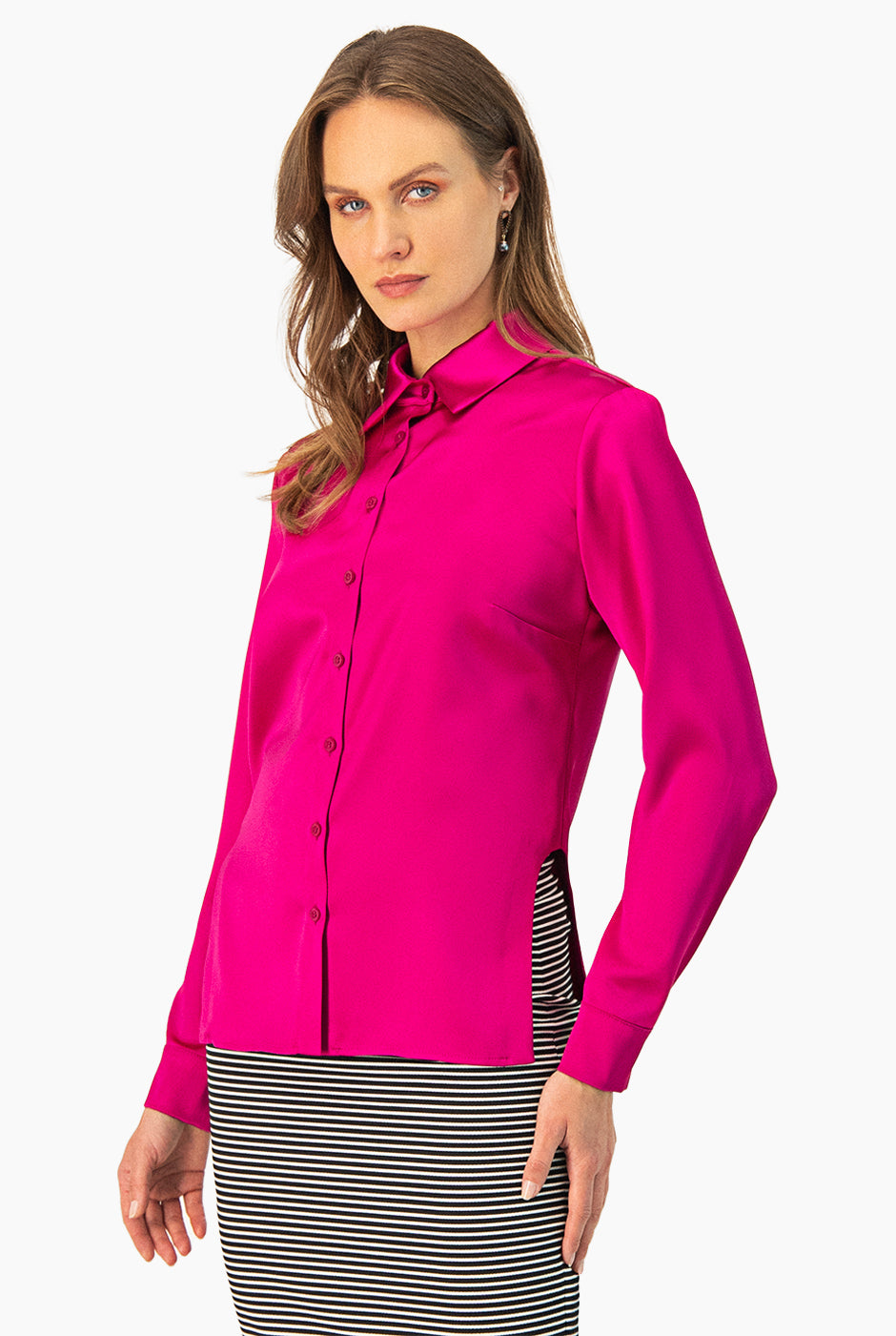 Blusa camisera en tono fucsia